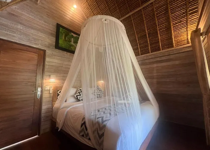 Frühstückspension Honeybee Huts 4*