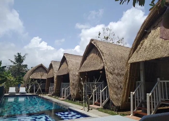 Honeybee Huts 4*
