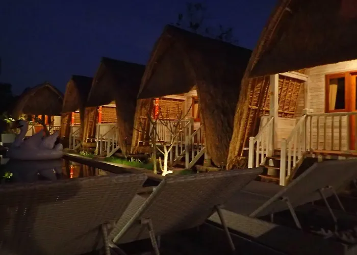 Honeybee Huts نوسا ليمبونغان