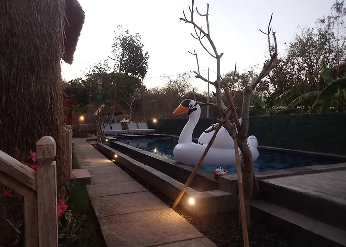 فندق مبيت وإفطار Honeybee Huts 4*